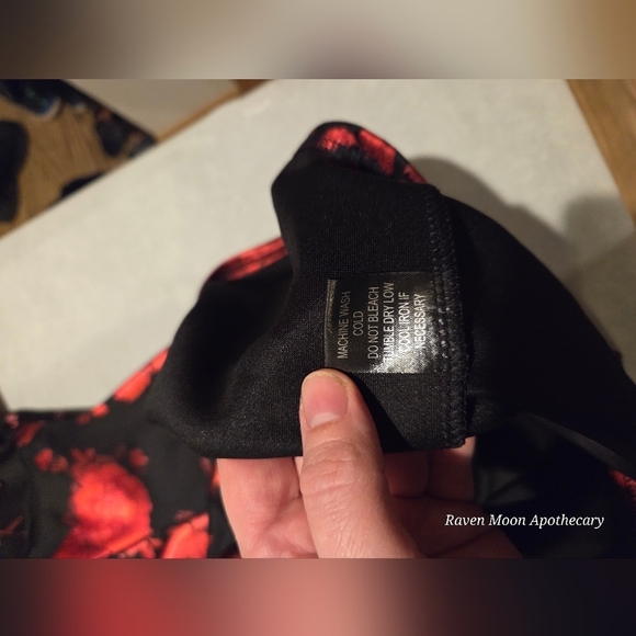 Floral Black and Red Dress - Picture 6 of 11